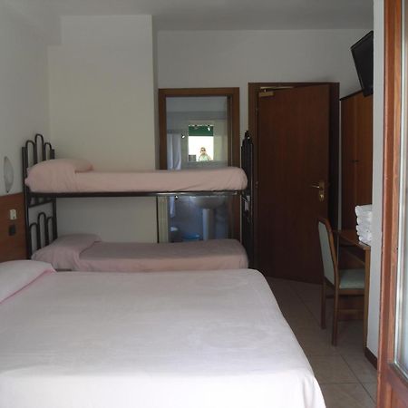 Hotel Ferrara San Benedetto del Tronto Pokój zdjęcie