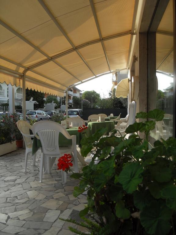Hotel Ferrara San Benedetto del Tronto Zewnętrze zdjęcie