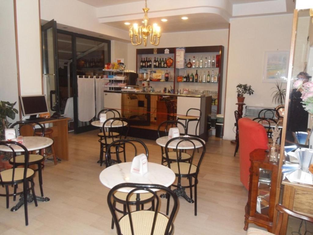 Hotel Ferrara San Benedetto del Tronto Zewnętrze zdjęcie